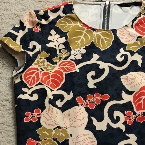 Top - Picture 3 of 4